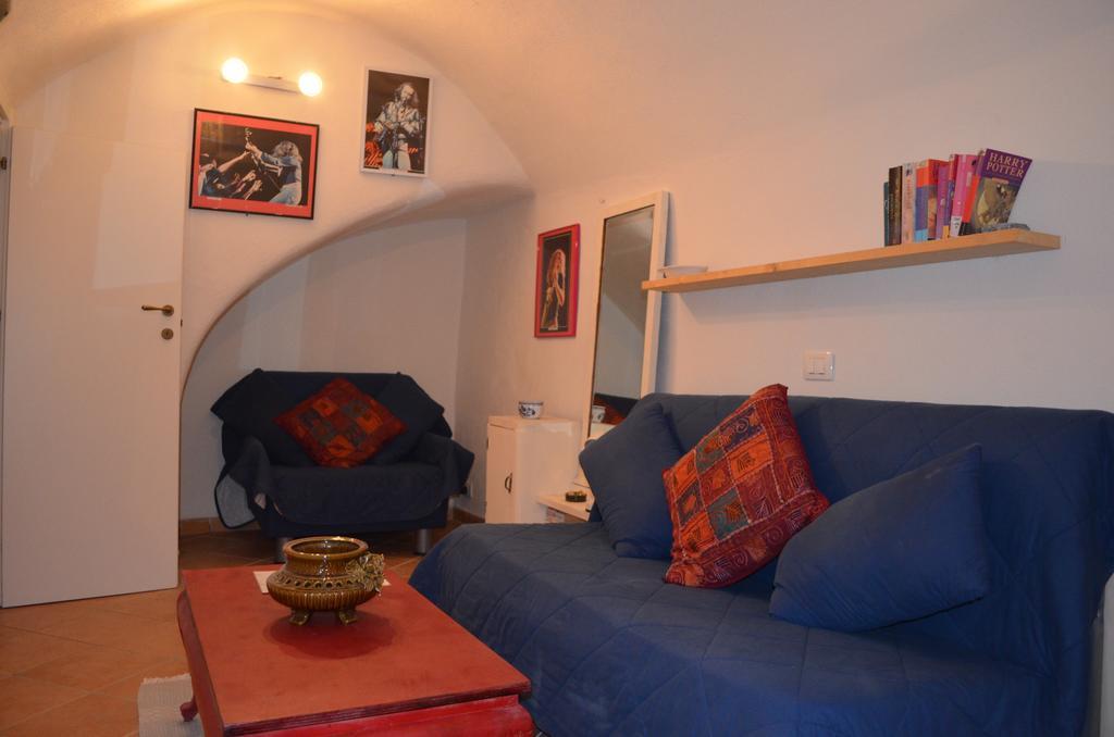 Casa Med Holiday Home Isolabona Eksteriør bilde
